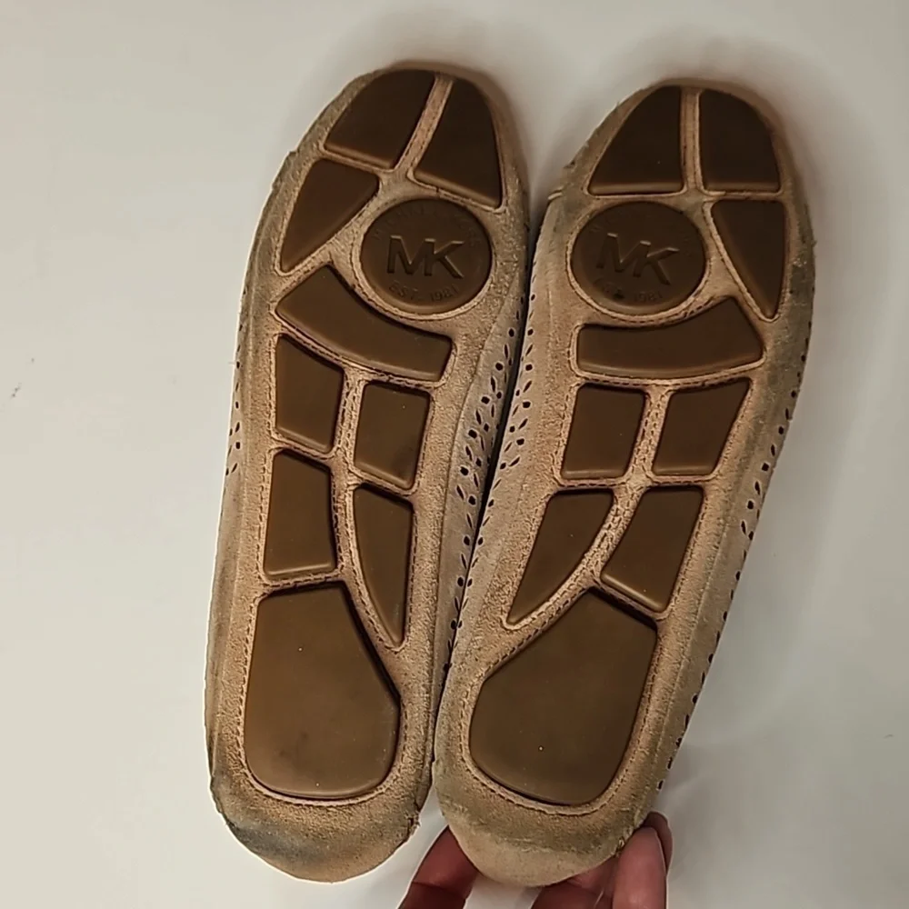 Michael Kors Fulton Moccasin suede perforated beige flats size 9.5